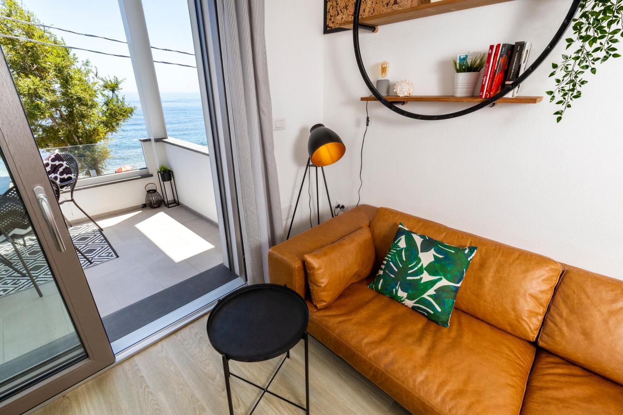 Jlune Apartment *